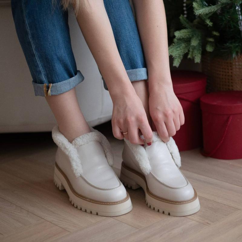 Основные магазины: 50% на 2 пары. Аутлеты: 30% на 3 пары!